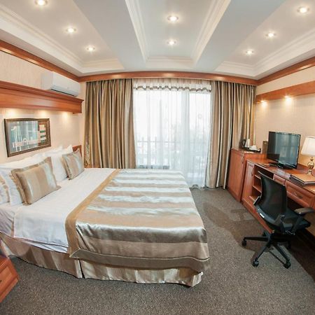 Hotel Uyut אלמטי מראה חיצוני תמונה