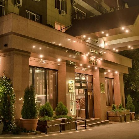 Hotel Uyut אלמטי מראה חיצוני תמונה