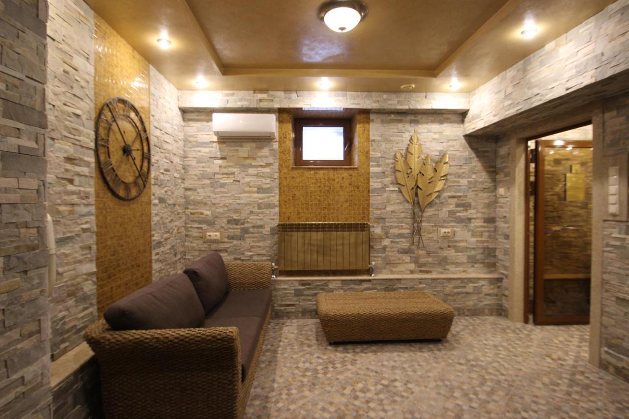 Hotel Uyut אלמטי מראה חיצוני תמונה