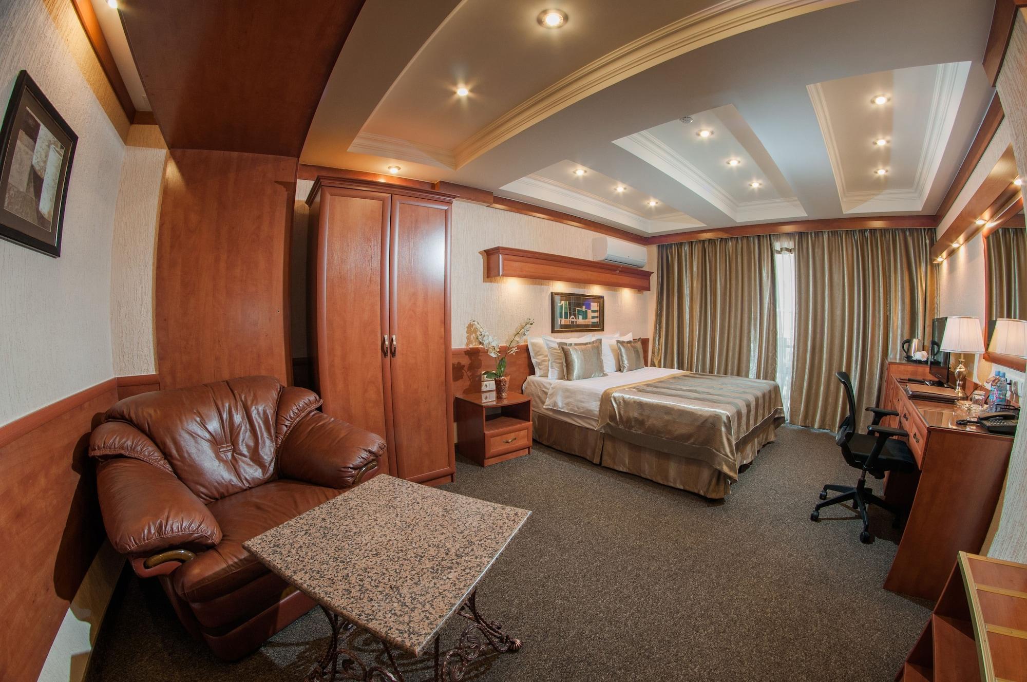 Hotel Uyut אלמטי מראה חיצוני תמונה