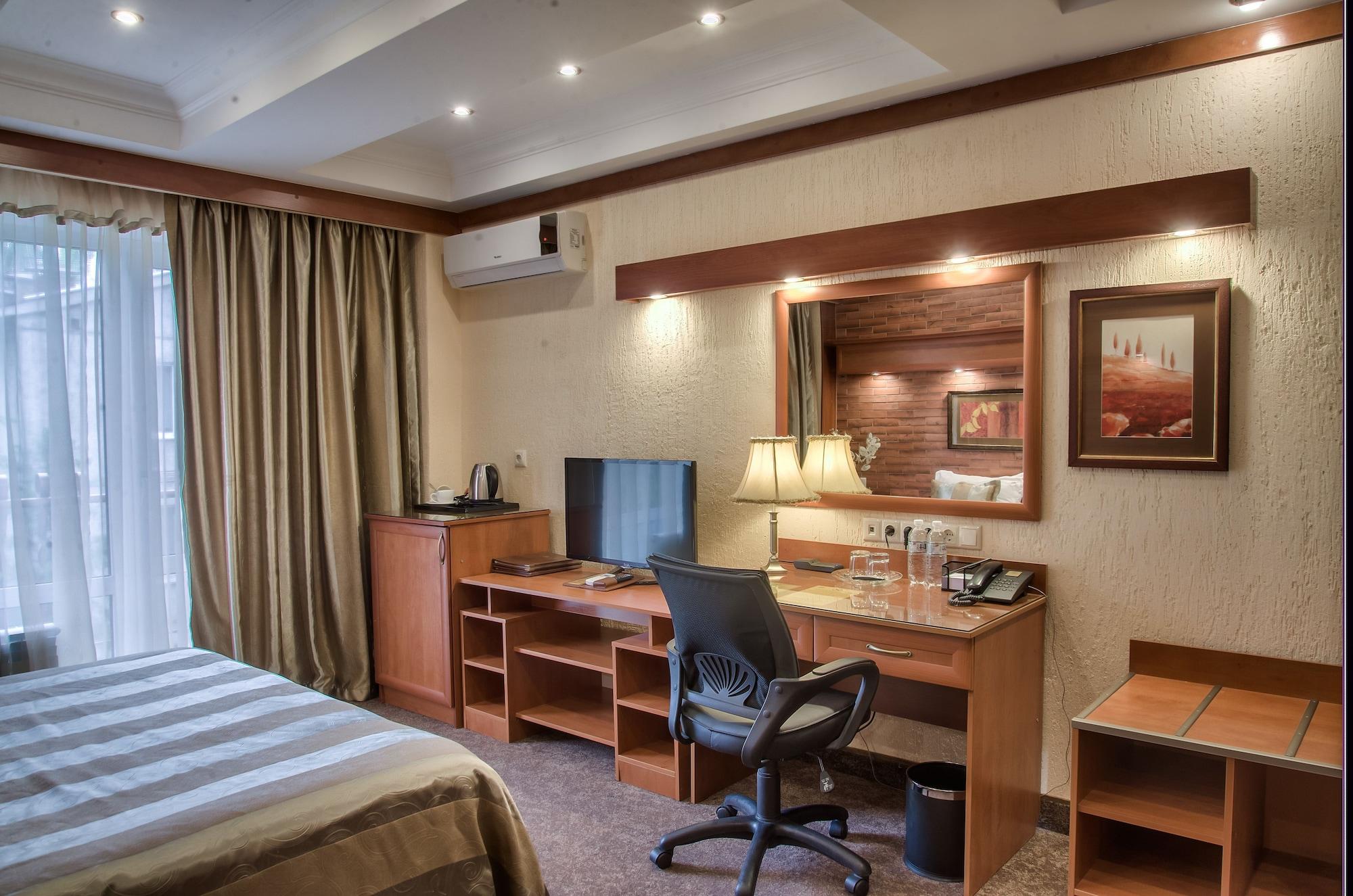 Hotel Uyut אלמטי מראה חיצוני תמונה