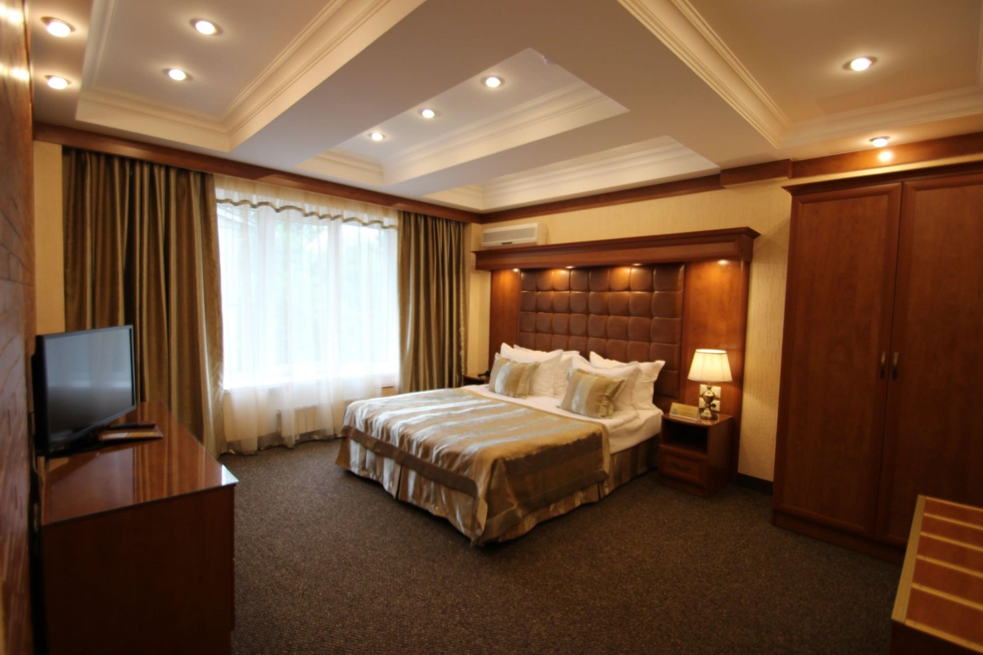 Hotel Uyut אלמטי מראה חיצוני תמונה