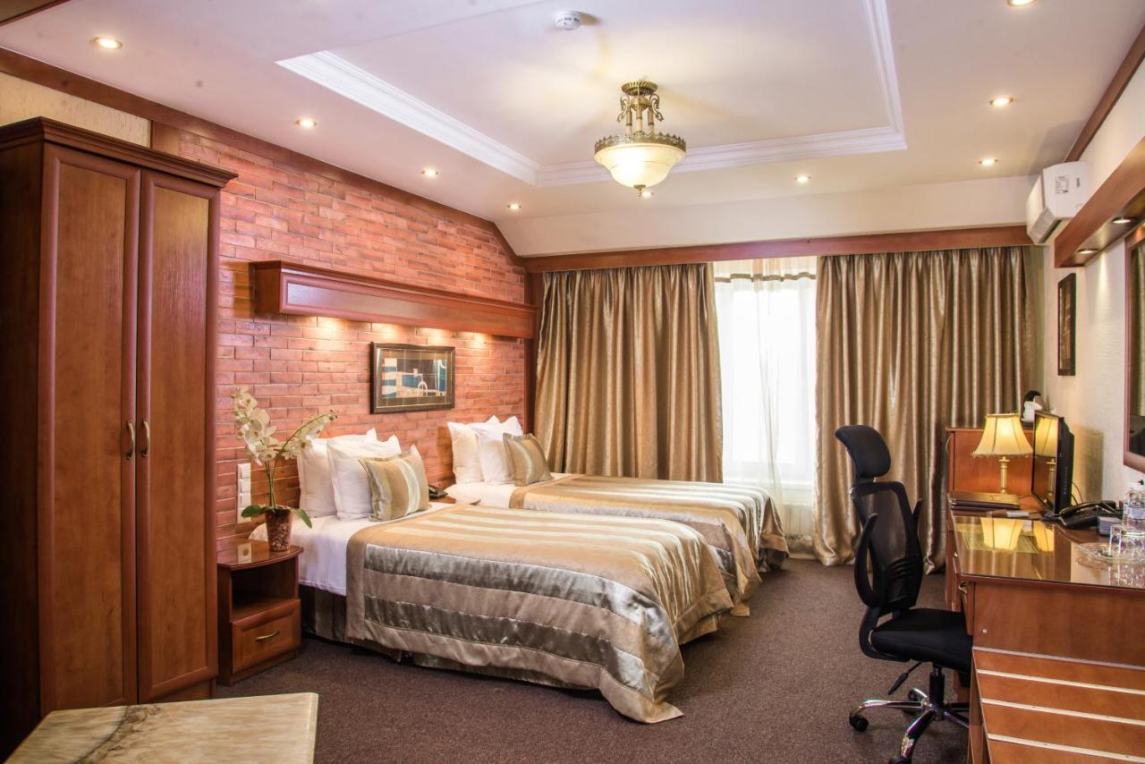 Hotel Uyut אלמטי מראה חיצוני תמונה