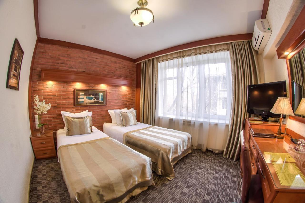 Hotel Uyut אלמטי מראה חיצוני תמונה